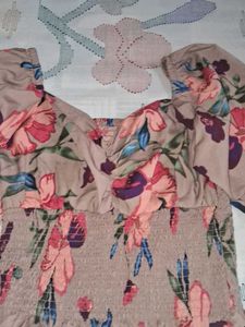 Chic Floral Smocked Crop Top