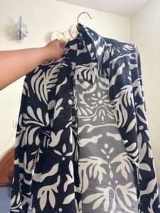 Stylish Black &amp; White Printed Shirt