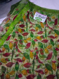 Lightweight Leaf Print Saree💚