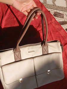 pantaloons Cream laptop handbag