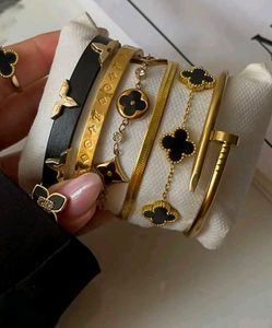 Luxury Bangle- Gold & Black