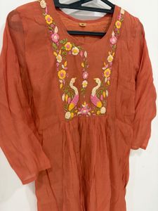 celebrity style hand Embroidered Kurta set🧡
