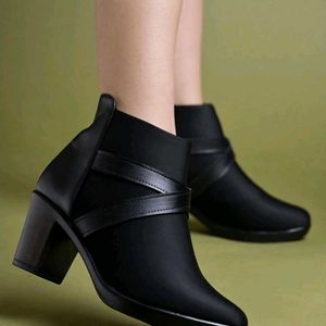 Chic Black Ankle Boots