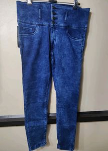 Tokyo Talkies Women's Casual Jean's . New With Tag