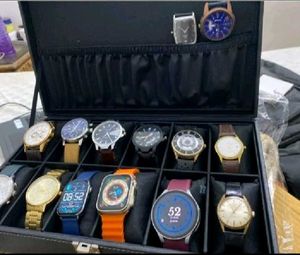 10 Watch cushions