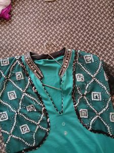 Kurta Set With Leggings