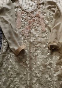 Elegant Embroidered Kurta Set with Pants