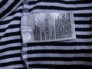 H&amp;M Striped Mock High Neck Crop Top