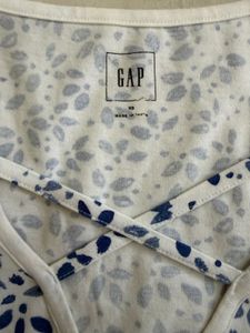GAP Printed T-shirt with cutout neck