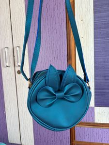 Round Sling Bag