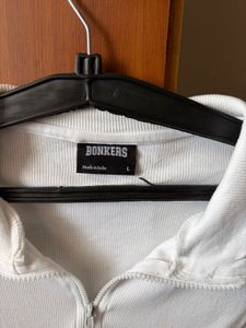 Stylish White Cropped zip-Up Top large size