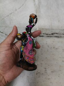 Women And His Son Showpiece