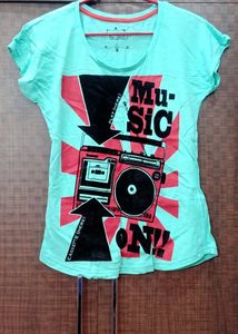 Women Green T Shirt