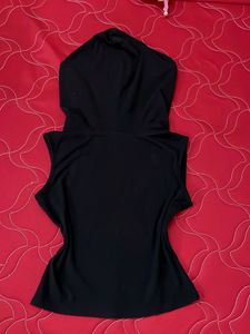 Sleeveless Black Hoodie Top