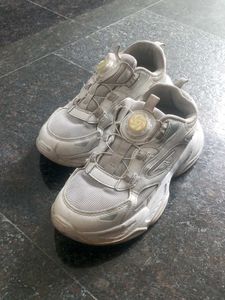 White Sports Shoes [REDTAPE ORIGINAL]