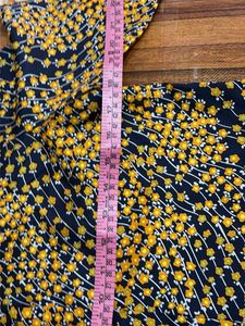 Chic Navy &amp; Yellow Floral Blouse