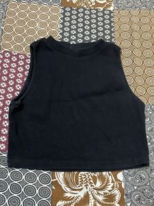 Black Ribbed Cropped Tank Top