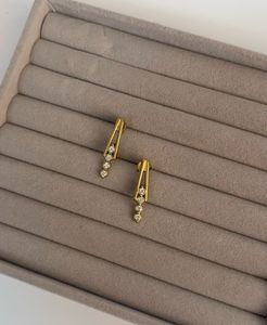 Elegant Gold &amp; Diamond Drop Earrings
