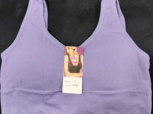 810 -- Ribbed Seamless 4 hook Sports Bra