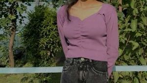 Chic Lavender Ruched V-Neck Top