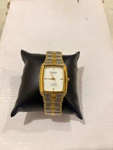 vintage Omax Quartz Watch