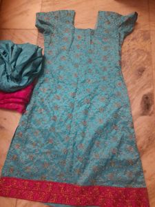 Stylish Turquoise &amp; Pink Kurta Set