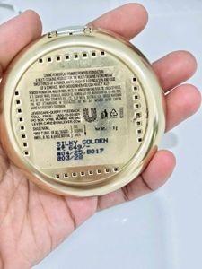 Lakme Compact Powder (silky golden)