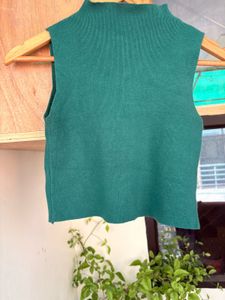 Sleeveless Mock Neck Knit Top