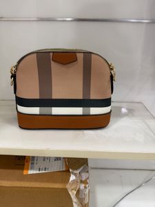 Stylish Chain Strap Crossbody Bag