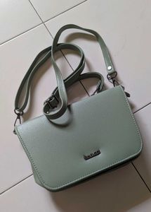 Sling bag