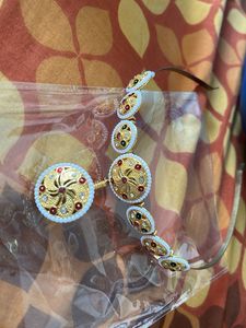 Elegant Maang Tikka Headband