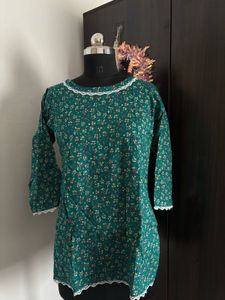 Green Floral Print Kurta with Lace Trim