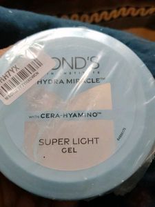 Pond's Super Light Gel Moisturizer