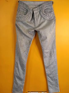 Pocket Embroided Jeans