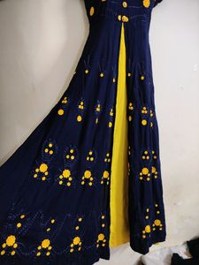 (FREE DELIVERY)FULL LENGTH ETHNIC GOWN