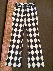 Black and White Diamond Print Flare Pants
