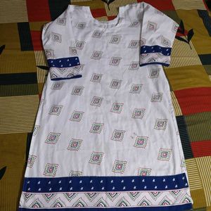 Elegant White &amp; Blue Printed Kurta Set