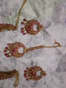 Stunning Indian Jewelry Set with Maangtika