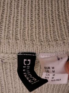 final price! cozy sage green h&amp;m cropped swe