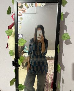 Women Short ethnic kurta