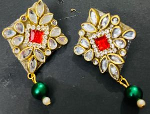 Fancy Party Wear Hand Made Kunden Earrings