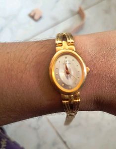 Titan Gold Watch For Girls / Women's