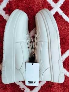 Women Cream Platform Sneakers