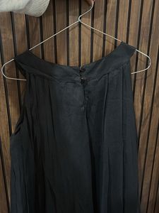 Elegant Black Sleeveless Dress