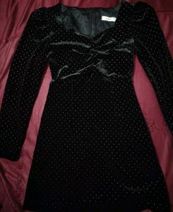 Elegant Black Velvet sweet heart neckline dress