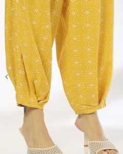 Avaasa mix n match women floral kurta with salwar
