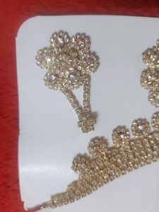Sparkling Crystal necklace and Earring Set