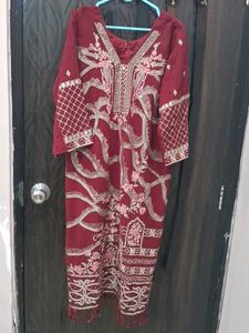 Pakistani Suit &amp;Free Gift