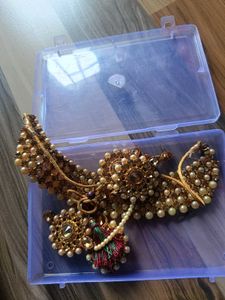 Exquisite Kundan &amp; Pearl Jewellery Set