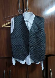 4 Piece Suit 36 Inch
